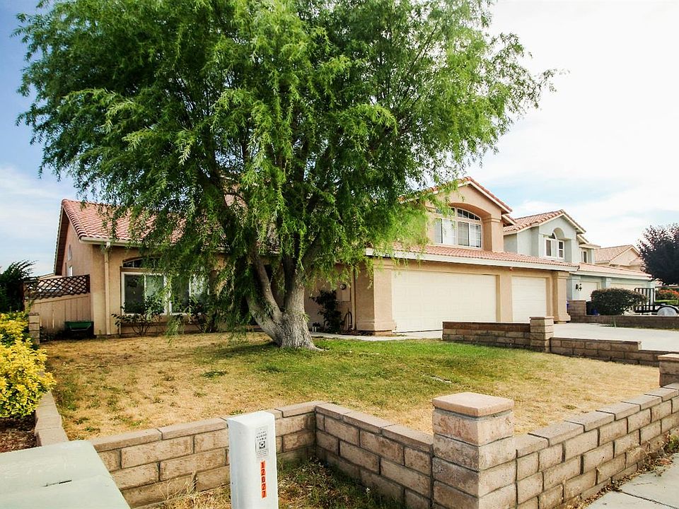 1st image of 14379 Las Flores Dr