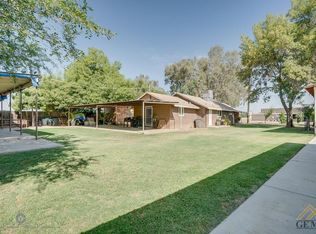 9537 Mountain View Rd, Bakersfield, CA 93307