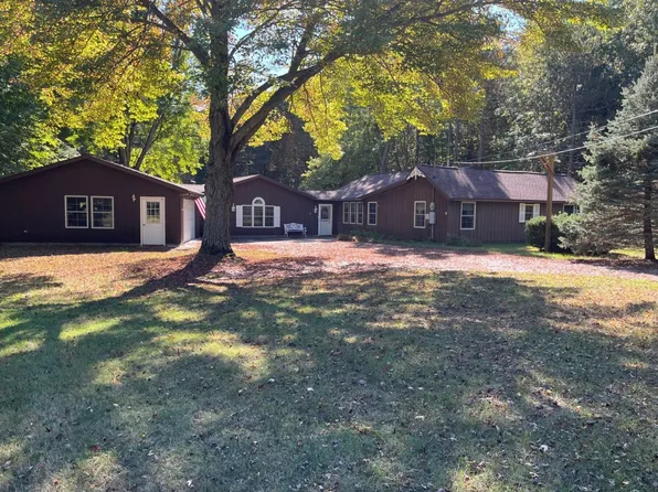 2539 W Giles Rd, Muskegon, MI 49445