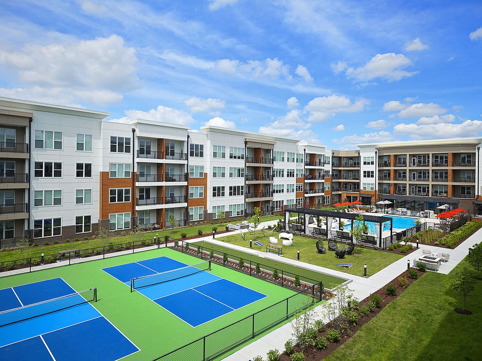 Exterior Courtyard SW