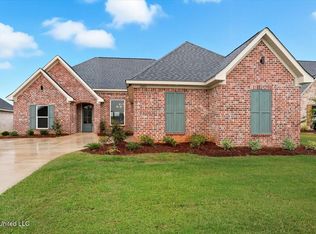 1205 Old Court Xing, Flowood, MS 39232