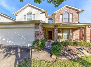 2913 Windy Hollow Ln, Dickinson, TX 77539
