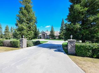 8602 N Purdue Ave, Clovis, CA 93619