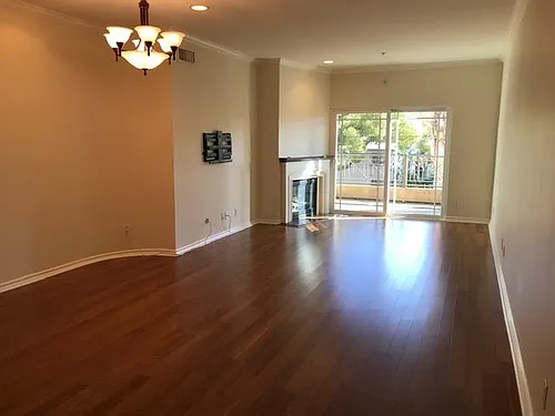 10715 Camarillo St #201 Photo 1