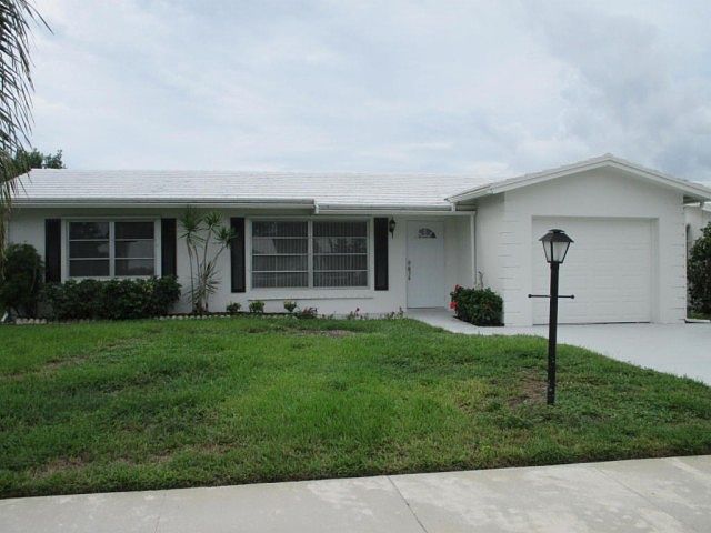 1st image of 810 Ocean Dr