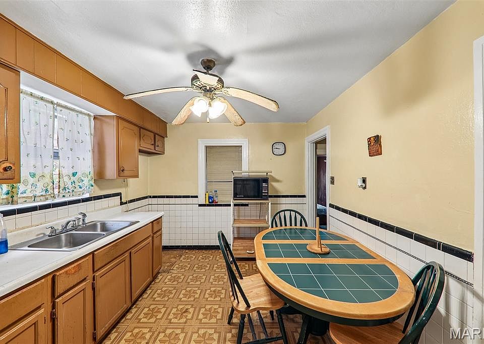 11th image of 2912 Maywood Ave