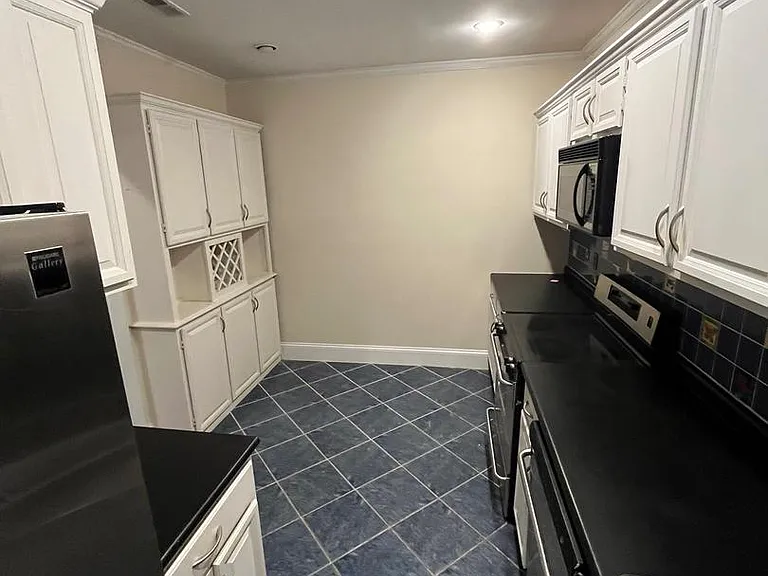 1676 Beekman Pl NW #C — Photo 20