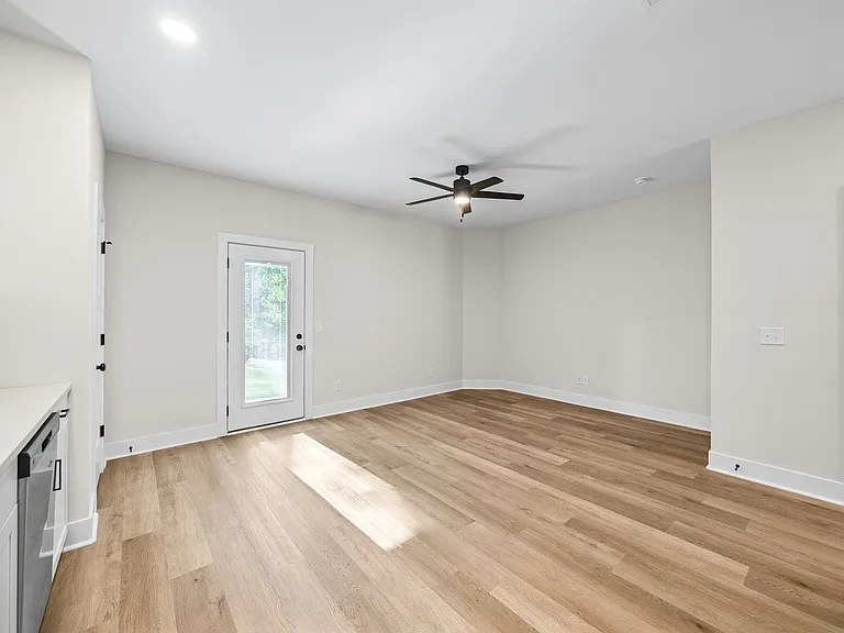 217 Cave St #5-7 — Photo 6