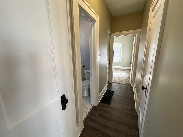 1318 S Hydraulic Ave — Photo 15