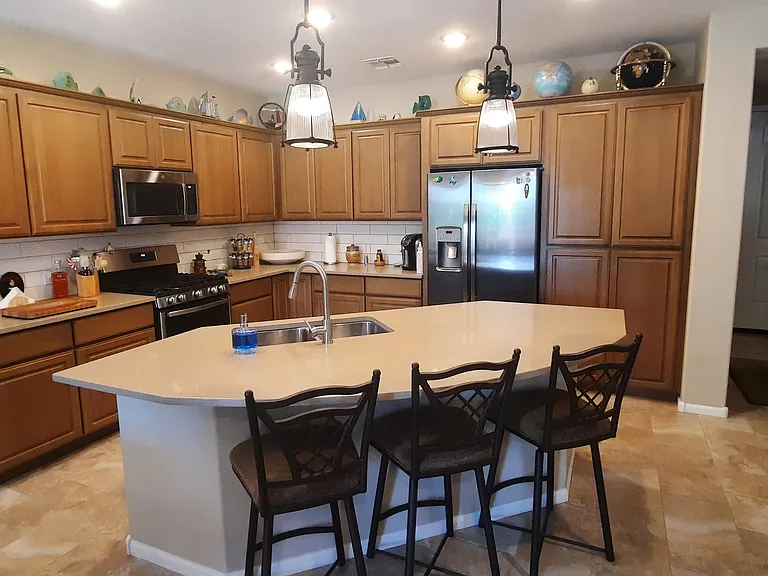 2433 E Josephine View Dr — Photo 6
