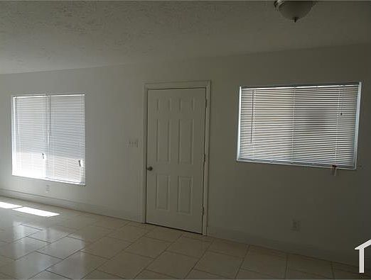 5th image of 2308 Whittier St