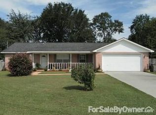 304 Twisted Oak Dr, Cantonment, FL 32533