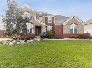 22308 Lujon Dr, Northville, MI 48167
