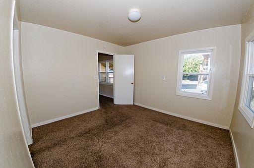 4th image of 124 Tennessee St