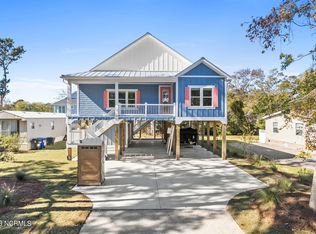221 NE 72nd St, Oak Island, NC 28465