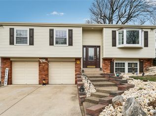 417 Manor Rd, Delmont, PA 15626