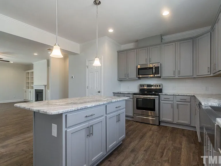 517 Gathering Park Cir — Photo 20