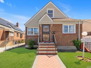 10925 207th St, Queens Village, NY 11429