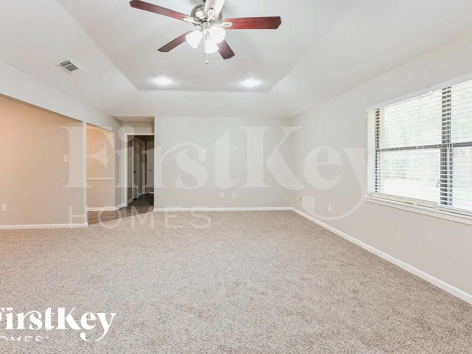 3 bed, 2.0 bath, 1665 sqft, $1,885 — Photo 3