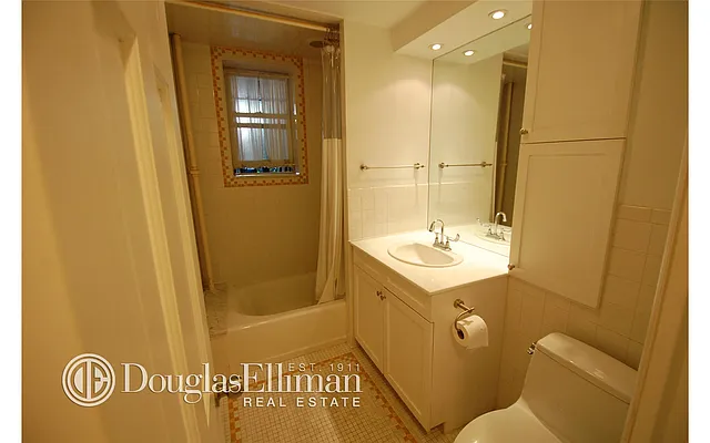 Rented by Douglas Elliman | media 30