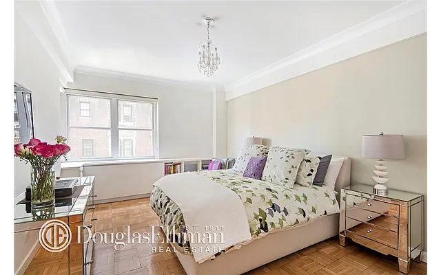 Sold by Douglas Elliman | media 6