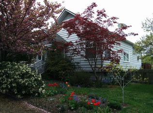 520 N 61st St, Seattle, WA 98103