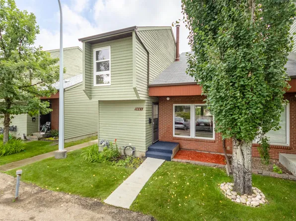 5441 Hill View Cres NW, Edmonton, AB T6L 1V9