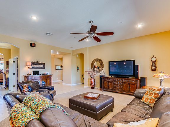 4th image of 3865 E Galvin St