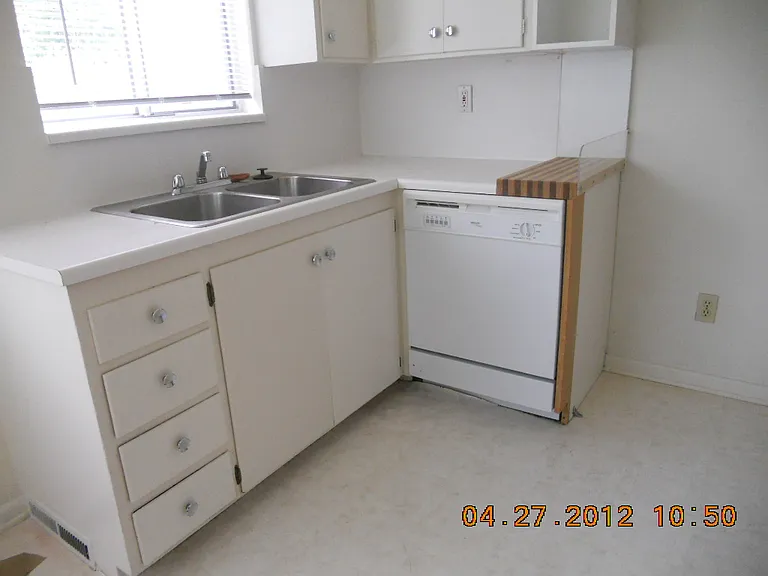 2279 E 3205 S — Photo 15