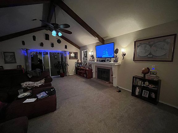 4th image of 12 Brentwood Dr