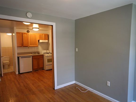 4th image of 512 E 5th St APT 8