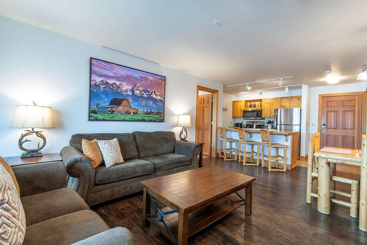2 bed, 2.0 bath, $3,842 — Photo 2
