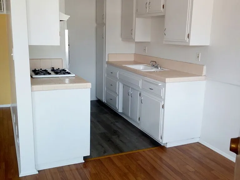 4901 Laurel Canyon Blvd #2R — Photo 12