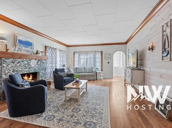 1033 N 4th St, Coeur D Alene, ID 83814