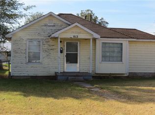 812 E Pecan St, Altus, OK 73521