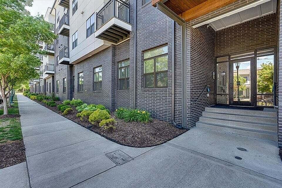 1st image of 782 Riverfront Pkwy #210