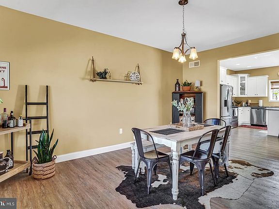 4th image of 60 Bluegrass Way