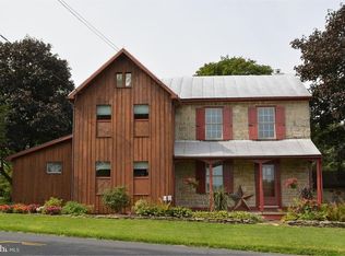 1050 Moselem Springs Rd, Hamburg, PA 19526