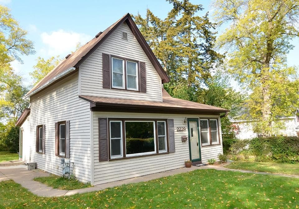1st image of 2229 Oak Hill Pl