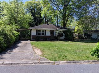 970 Oakview Dr SE, Smyrna, GA 30080