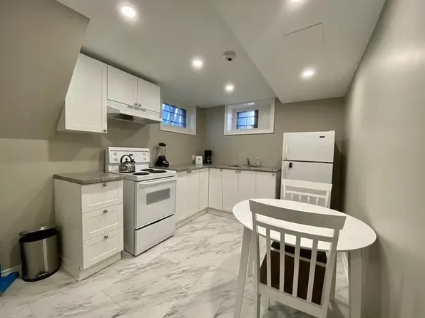 427 Main St #1, Ottawa, ON K1S 1E5