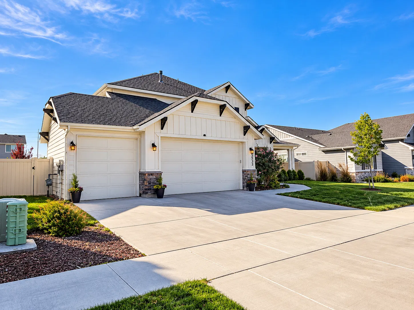 4 bed, 3.5 bath, 3145 sqft, $3,900 — Photo 2