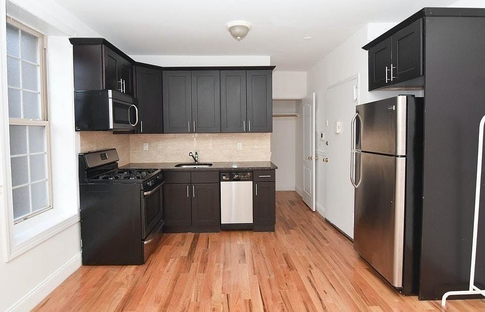 2nd image of 329 Lenox Ave #3BB