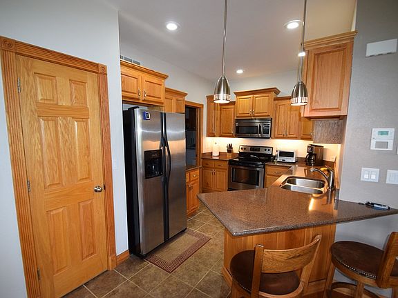 3rd image of 10697 Wildflower Dr