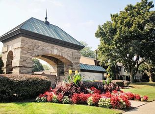 663 Stowell Dr, Rochester, NY 14616