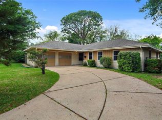 2610 Meadow Ln, La Marque, TX 77568