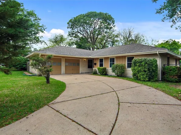 2610 Meadow Ln, La Marque, TX 77568