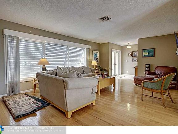 3rd image of 3333 NE 40th St