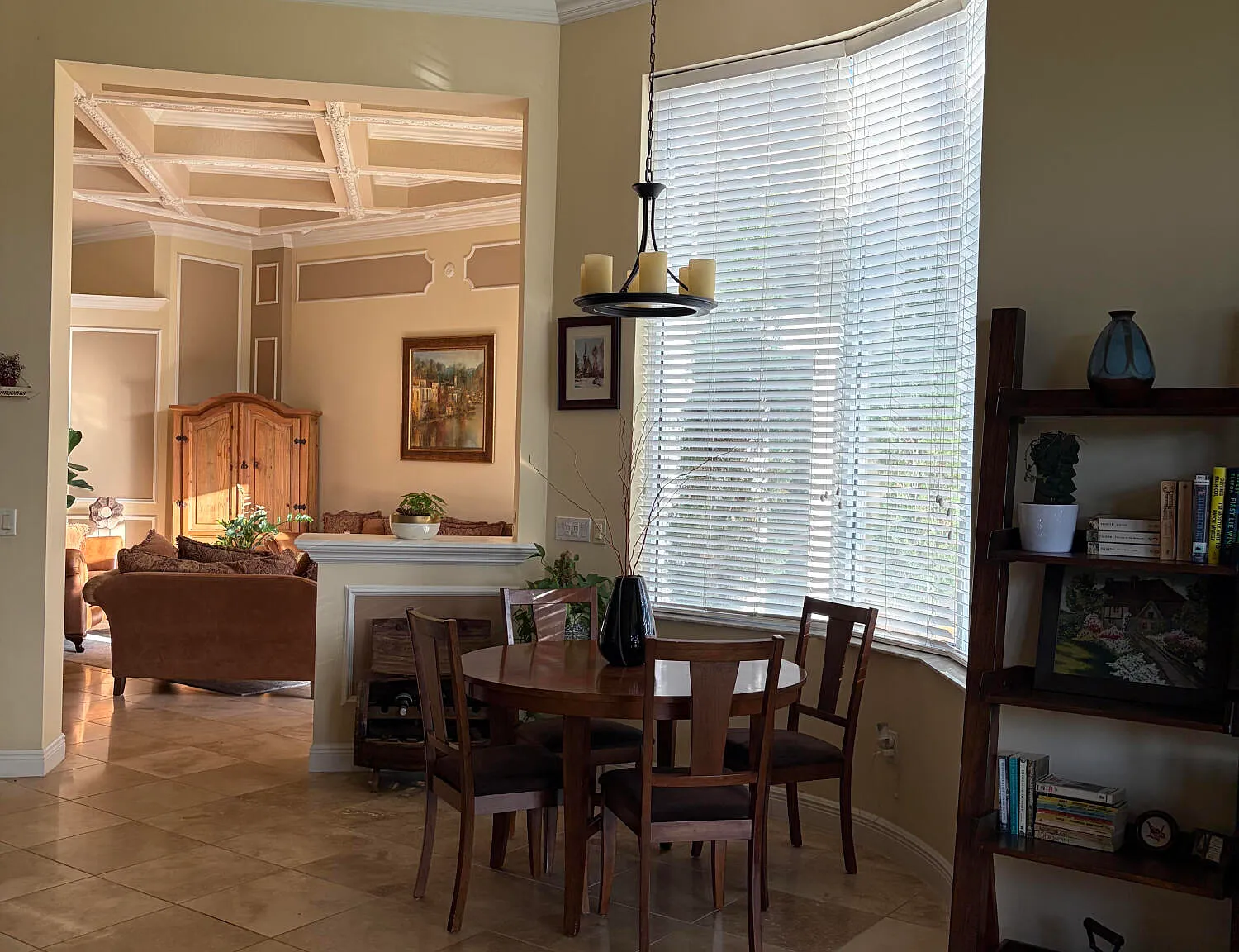 3 bed, 3.0 bath, 2805 sqft, $8,000 — Photo 4