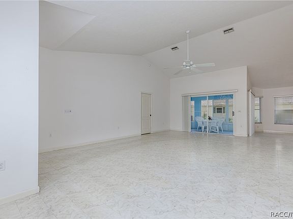 5th image of 2623 N Canterbury Lake Dr